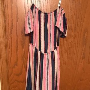 Off the shoulder maxi-dress